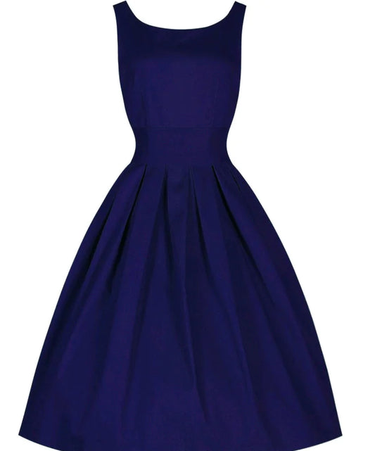 Vestido acampanado estilo Audrey Hepburn de los años 50
