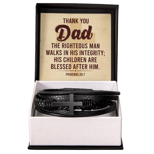 Proverbios 20:7 - Pulsera de Cuero con Cruz